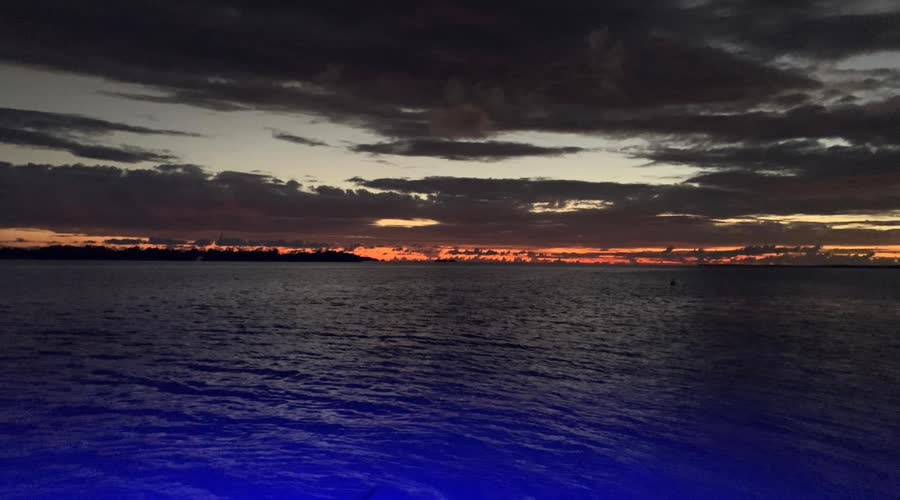 Atardecer sobre el agua en La Parguera